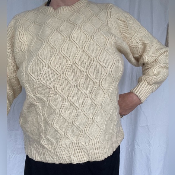Vintage Handmade Cableknit Sweater - Picture 8 of 8